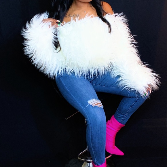Off Shoulder Fur Sweater - Picture 2 of 3
